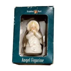 New Vintage Grandeur Noel Fine Porcelain Angel Figurine Praying - Picture 1 of 5