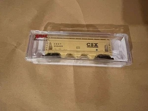 N Scale - (Atlas) 50006115 ACF 3560 Covered Hopper "CSX" #226828 NIB - Picture 1 of 3