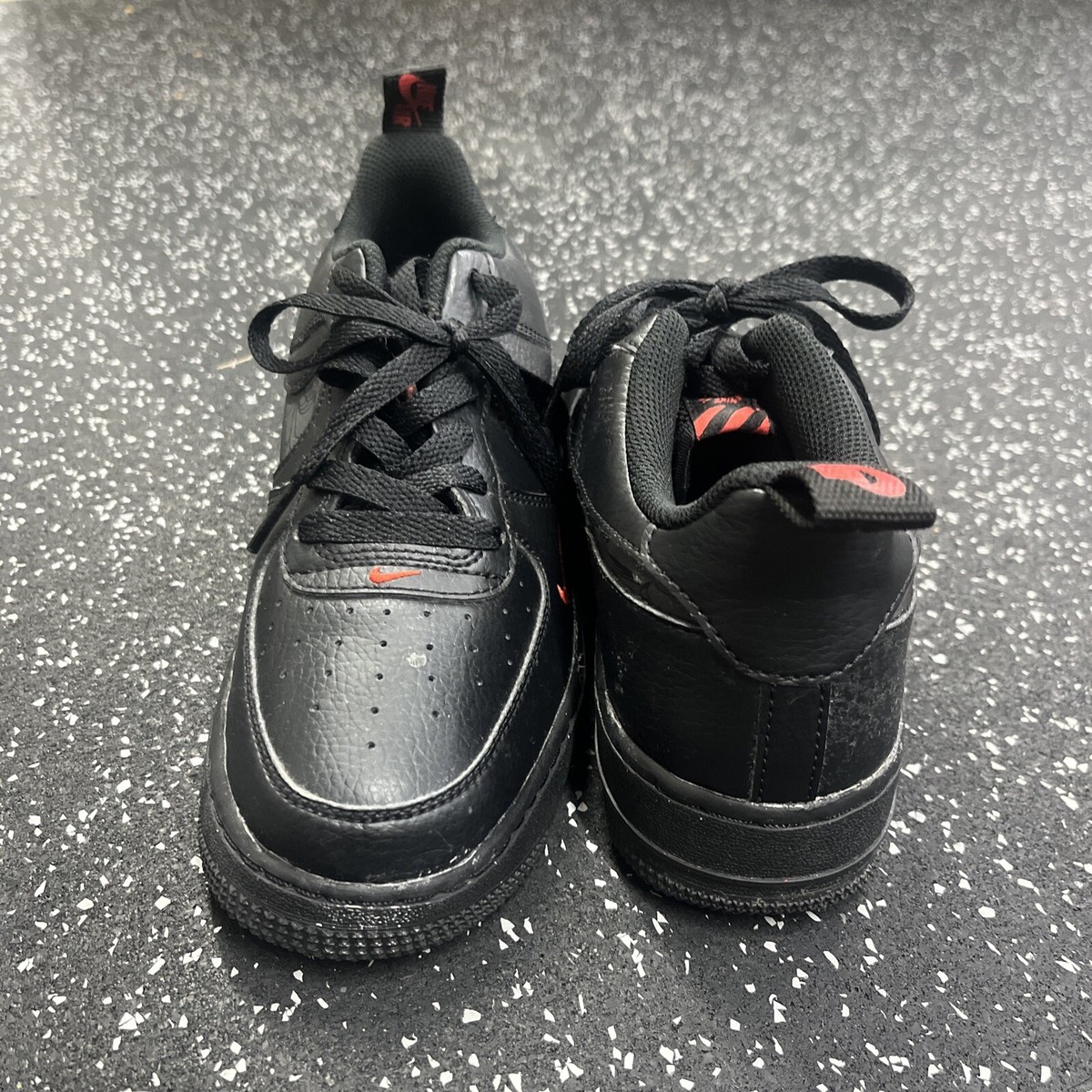 Nike Air Force 1 '07 LV8 Reflective Swoosh - Black Crimson Nike Air Force 1 '07 LV8 Reflective Swoosh - Black Crimson