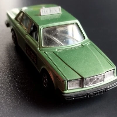 沃尔沃 264. Norev 法国制造。 Jetcar。 比例 1/43。 绿色出租车。 1975 — 第 1/4 张图片