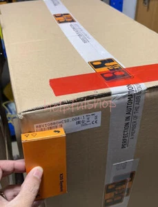 1PCS B&R Servo driver 8BVI0880HCS0.004-1 NEW - Bild 1 von 1