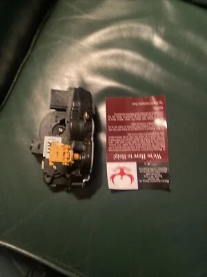 Buick Lacrosse 2014 actuador de cierre de puerta delantero izquierdo lado del conductor Foto 1 de 4