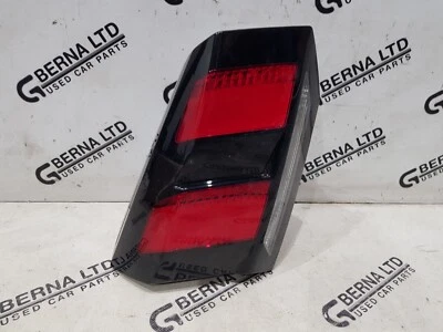 Faro trasero izquierdo original Peugeot 5008 MK2 2017-2019 9811027880 Foto 1 de 4