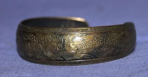 Bracciale vintage ornato in ottone - Foto 1 di 9