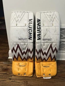 Vaughn Epic 8800 Goalie Pads 32+1 White Maroon Yellow - Bild 1 von 9