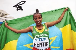 ATHLETICS: KALKIDAN FENTIE SIGNED 6x4 ACTION PHOTO+COA *RIO 2016* *ETHIOPIA* - Picture 1 of 1