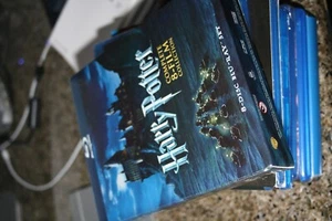 BLU RAY HARRY POTTER COLLECTION 8 DISC BOX SET - Picture 1 of 1