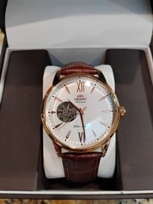 Orient Men's Automatic Dress Watch.  Gold Case White Dial - Image 1 of 4