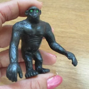 king kong miniature model giant gorilla mini figure 60 mm pvc bigfoot 1:24 scale - Picture 1 of 5