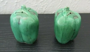 SHAKER SALE E PEPE VINTAGE IN CERAMICA "PEPE VERDE" Alto 3" in ottime condizioni. - Foto 1 di 4
