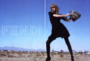 Fendi Angela Lindvall 2006 Karl Lagerfeld 4 páginas anuncio de revista - Imagen 1 de 2