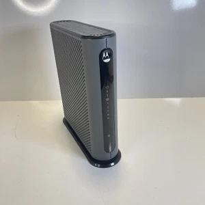 Motorola MG7315 8x4 DOCSIS 3.0 Plus N450 Cable Modem Router - Picture 1 of 6