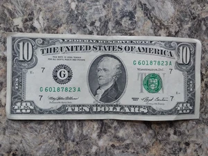 10 dollar bill series 1993 nice with crease - Picture 1 of 3