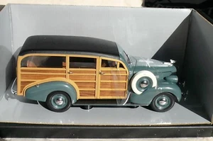 70004 - 1939 Chevrolet Woody Wagon, Motor City 1:18, verschiedene Farben - Bild 1 von 3