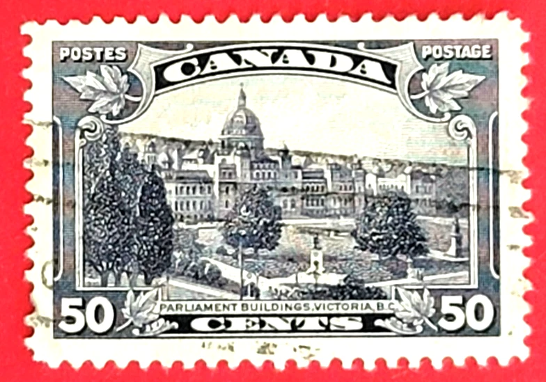 Canada Stamp 226 "Parliament Victoria BC" Used - Image 1 of 1