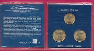 ALBUM ARGENTINA 3 MONEDAS FUTBOL SET 20,50,100 PESOS 1978 AU 1 AÑO TIPO, WORLD SOC - Imagen 1 de 2