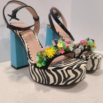 Betsey Johnson Women's Jorden Heeled Sandal Size 6 Great Condition -Black/White - Image 1 of 4