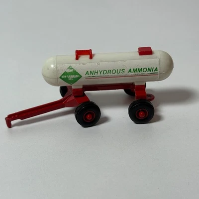 Ertl 1:64 Anhydrous Ammonia Tank Red Wagon Farm Toy - Image 1 of 4