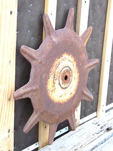 Industrial Farm Rusty Rotary Hoe Wheel Star Cultivator Wheel Disk Rustic Decor.. - Picture 1 of 10