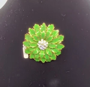 VINTAGE BROOCH GREEEN ENAMEL W/ RHINESTONES FLOWER RETRO JEWELRY BROOCH  - Picture 1 of 4
