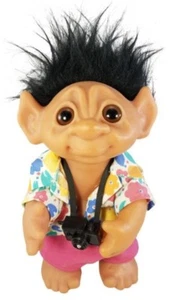 D.A.M TROLL DOLL HAWAIIAN SHIRT CAMERA FIGURE 9 INCH 1977 VINTAGE COLLECT - Picture 1 of 8