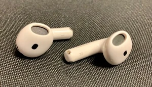 Apple AirPods 4th AirPod 4 Left and Right A3050 and A3053 - Photo 1 sur 6