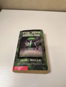 The War Of The Worlds HG Wells - Picture 1 of 3