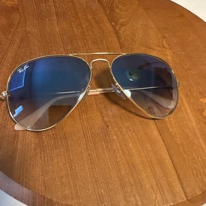 Ray-Ban Pilotenbrille RB3025 58-14 mm goldfarbenes Gestell & blaue Gläser mit Farbverlauf - Bild 1 von 6