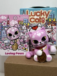 Figurina Tokidoki Lucky Cats Loving Paws in vinile nuova con scatola - Foto 1 di 8