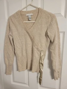 Lucy & Laurel Cream 70% Lambs Wool Blend V-neck Medium Pullover Sweater. - Picture 1 of 5