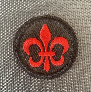 Fleur De Lis Red Saint Symbol Embroidered Iron On Sew On Patch NEW - Picture 1 of 2