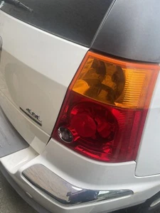 PACIFICA OEM Passenger Right Tail Light Fits 04-08 - Bild 1 von 4