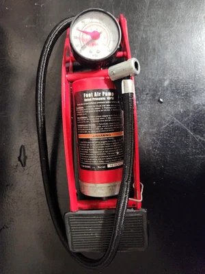 Bomba de aire de pie. 45 psi Foto 1 de 4