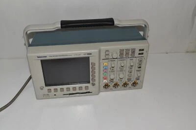 Tektronix TDS 3054B 500MHz 5GS/s 4 Channel Digital Phosphor Oscilloscope (DDX19) - Image 1 of 4
