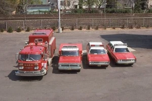 East Orange NJ Rescue Company Group Photo 1976 Image - Fire Apparatus Slide - Picture 1 of 1