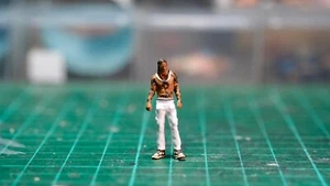 Kepopic Miniature Figure Scale 1/64 For Diecast - Picture 1 of 3