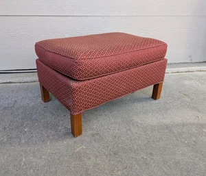 Vintage Mid Century Modern Retro Red Upholstered Ottoman Footstool Wood Legs B29 - Picture 1 of 22