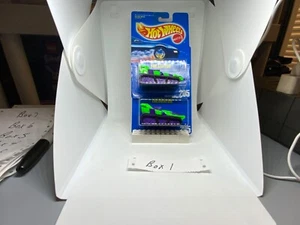 Hot Wheels 1991 - Treadetor - No. 3035 - #205 - Verde y Púrpura - Nuevo en paquete - Imagen 1 de 10