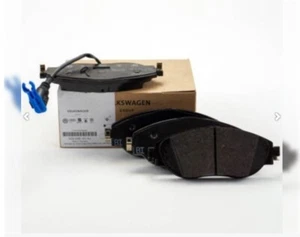 VOLKSWAGEN AUDI SEAT SKODA FRONT BRAKE PADS 5Q0698151AJ *GENUINE* - Picture 1 of 1