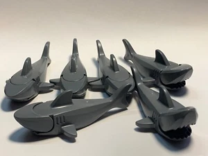 6 LEGO Original HAIE dunkelgrau - PIRATEN HOBBIT CITY Tier Lot - Bild 1 von 4