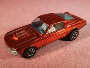 Hot Wheels Redline PERSONALIZADO MUSTANG Rojo/Blanco Int CAPÓ BISELADO ¡Muy Bonito!!! - Imagen 1 de 8