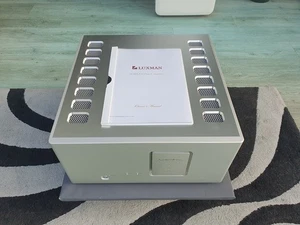 Luxman M-800A / Muy buen estado / Manual / EMBALAJE ORIGINAL - Imagen 1 de 13
