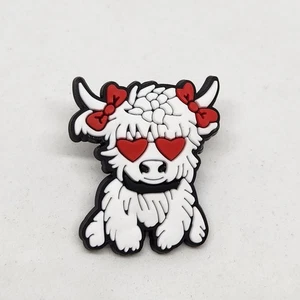 White Cow Option 6 Red Hearts Rubber Pin Black Tone Backing Lapel Backpack Hat - Picture 1 of 2
