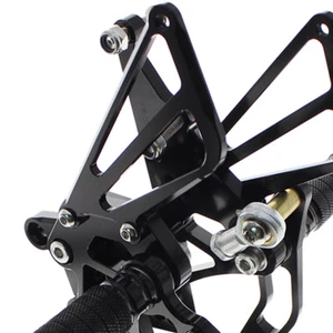Reposapiés ajustable CNC pedal ajuste TRIUMPH velocidad triple 509 595 955 1050 - Imagen 1 de 7