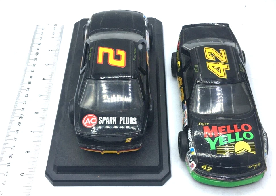 Racing Champions Lote de 2 Mello Yello Kyle 42, AC, Rusty Wallace, 2, 1:24, 1991 Foto 1 de 4