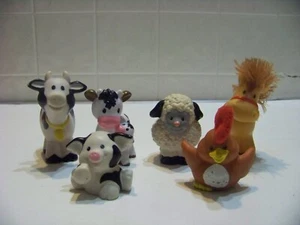 6 Fisher Price Little People granero patio animales juguetes vaca caballo oveja pollo cerdo - Imagen 1 de 5