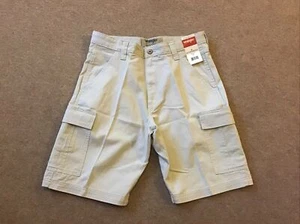 Pantalones cortos de carga Wrangler Authentics de ajuste relajado beige para hombre talla W30 TOTALMENTE NUEVOS - Imagen 1 de 4