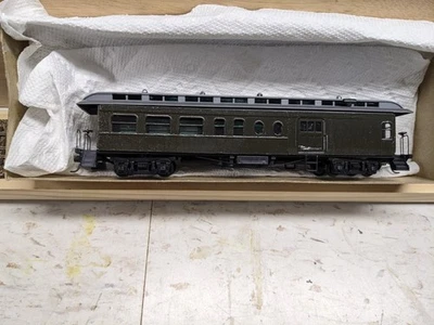 HO Roundhouse 50' Overland coche de pasajeros kit-bashed (coche ejecutivo) Foto 1 de 4