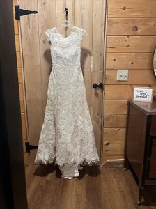 Modern Trousseau Custom Full Lace Wedding Dress. Size 2. - Picture 1 of 6