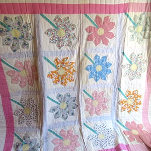 Vtg Quilt 80" x 77" Flower Squares 1930's / Quilted 1999 ***Damage** Cutter? - Picture 1 of 24
